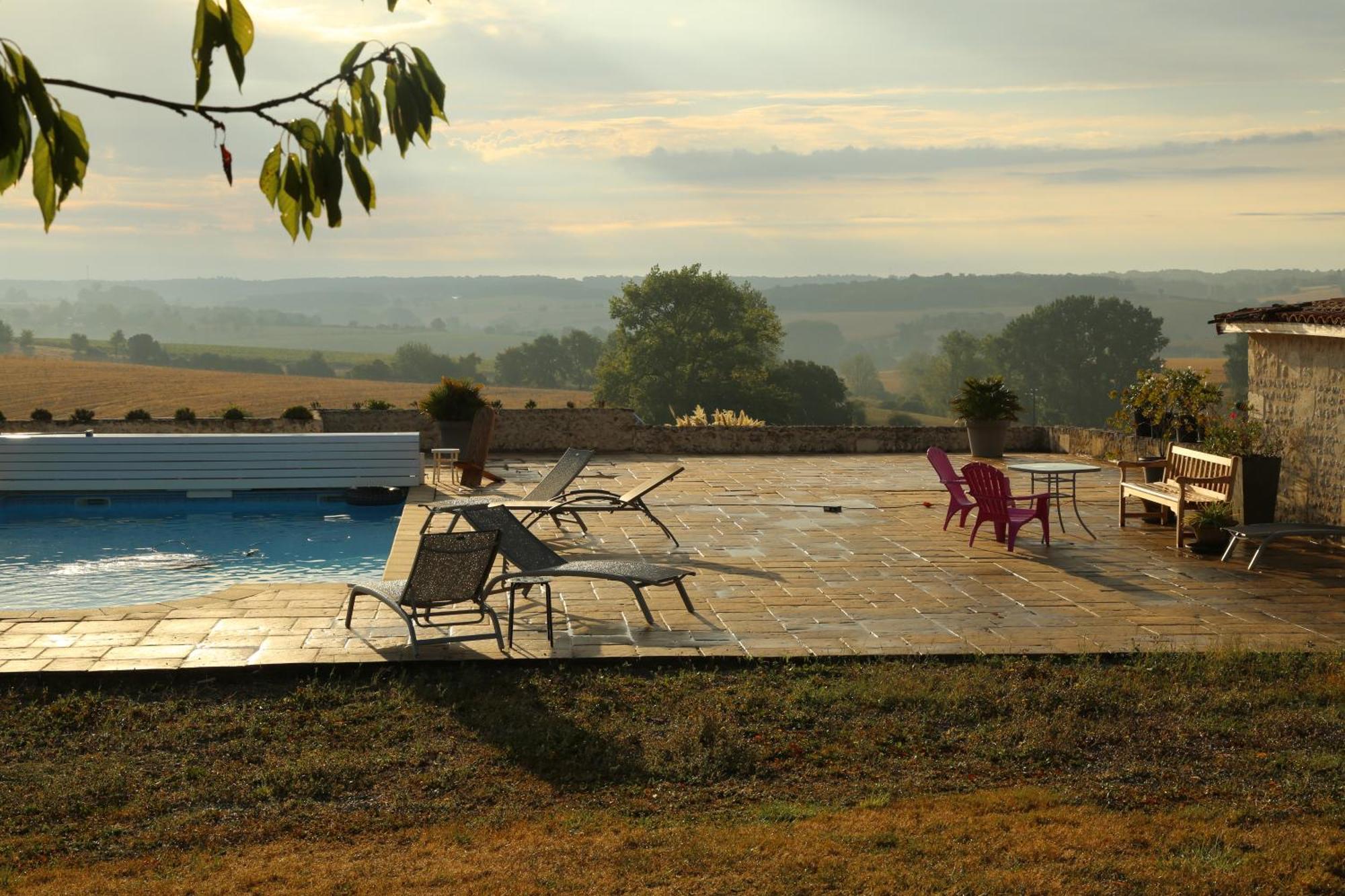 French Farmhouse Retreat With Pool & Superb Views. Blanzac  Εξωτερικό φωτογραφία